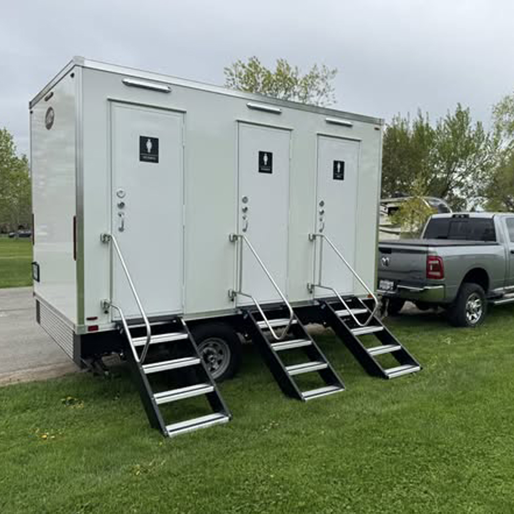 Mobile Toilet Trailer Luxury 3 - Outdoor Camping Rental のレビューと価格