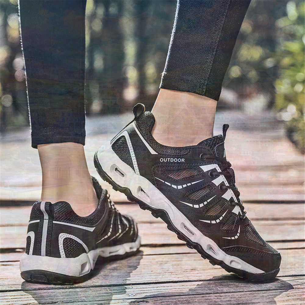 Sumer Round Tip Silver Sneaker - Outdoor Camping Light Ideas のレビューと価格